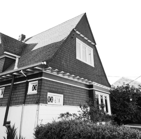 House With Triangle Room